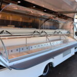 Camion magasin fromagerie vitrine coulissante